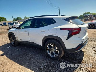 Drugie zdjęcie samochodu z przodu: 2025 CHEVROLET TRAX 1LT VIN:KL77LHEP3SC313715 - miniatura