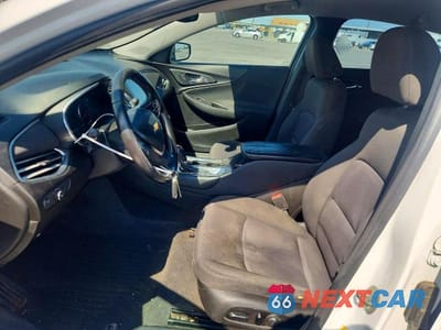 Zdjęcie 7 z 12 samochodu: 2018 CHEVROLET MALIBU LT VIN:1G1ZD5ST3JF192019 - miniatura