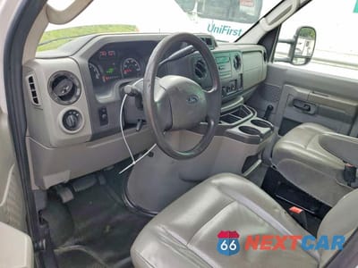 Zdjęcie 8 z 13 samochodu: 2015 FORD E350 BOX TRUCK VIN:1FDWE3FL4FDA37273 - miniatura