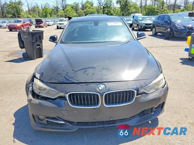 Piąte zdjęcie samochodu w środku: 2013 BMW 335 I VIN:WBA3A9G52DNP36637 - miniatura