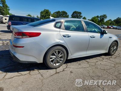 Trzecie zdjęcie samochodu z tyłu: 2019 KIA OPTIMA LX VIN:5XXGT4L38KG318842 - miniatura