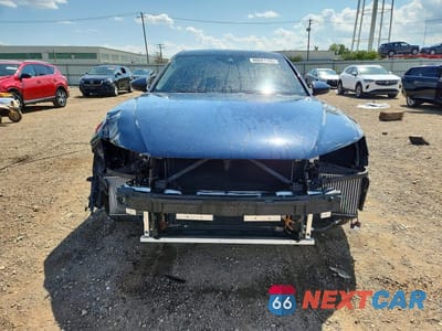 Piąte zdjęcie samochodu w środku: 2019 AUDI A8 L VIN:WAU8DBF88KN020256 - miniatura