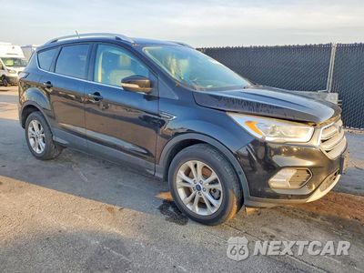 Czwarte zdjęcie samochodu z boku: 2018 FORD ESCAPE TITANIUM VIN:1FMCU9J92JUB33254 - miniatura