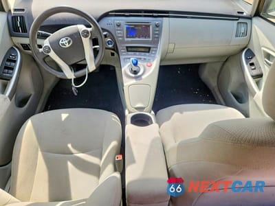 Zdjęcie 8 z 12 samochodu: 2015 TOYOTA PRIUS THREE VIN:JTDKN3DU7F1902883 - miniatura