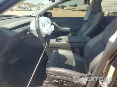 Zdjęcie 7 z 13 samochodu: 2026 TESLA MODEL Y VIN:7SAYGDEE4TA575668 - miniatura