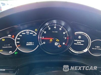 Zdjęcie 9 z 14 samochodu: 2019 PORSCHE CAYENNE VIN:WP1AA2AY3KDA13725 - miniatura