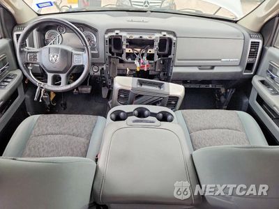 Zdjęcie 8 z 12 samochodu: 2018 RAM 1500 SLT VIN:1C6RR6GG4JS209404 - miniatura