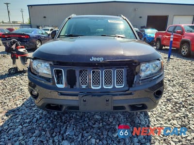 Piąte zdjęcie samochodu w środku: 2014 JEEP COMPASS LATITUDE VIN:1C4NJDEB8ED707030 - miniatura
