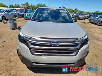 Piąte zdjęcie samochodu w środku: 2025 SUBARU FORESTER PREMIUM VIN:JF2SLDDCXSH548699 - miniatura