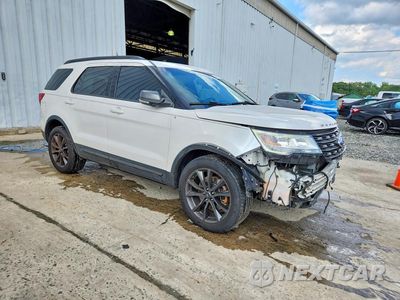 Czwarte zdjęcie samochodu z boku: 2017 FORD EXPLORER XLT VIN:1FM5K8D83HGA46208 - miniatura