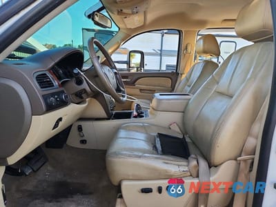 Zdjęcie 7 z 13 samochodu: 2011 GMC SIERRA K3500 SLT VIN:1GT424C83BF146493 - miniatura