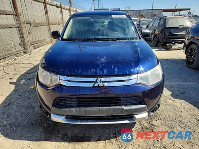 Piąte zdjęcie samochodu w środku: 2015 MITSUBISHI OUTLANDER ES VIN:JA4AD2A31FZ003212 - miniatura