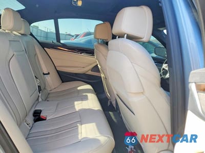 Zdjęcie 10 z 12 samochodu: 2018 BMW M550XI VIN:WBAJB9C5XJB035853 - miniatura