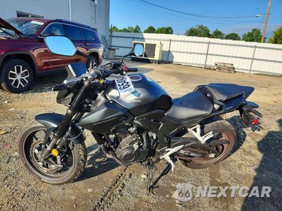 Trzecie zdjęcie samochodu z tyłu: 2025 HONDA CB500 F VIN:MLHPC7151S5100670 - miniatura