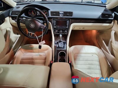 Zdjęcie 8 z 13 samochodu: 2014 VOLKSWAGEN PASSAT SEL VIN:1VWCN7A3XEC057325 - miniatura