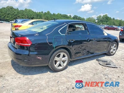 Trzecie zdjęcie samochodu z tyłu: 2012 VOLKSWAGEN PASSAT SE VIN:1VWBP7A34CC039325 - miniatura