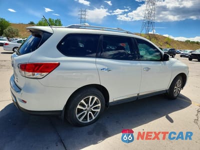 Trzecie zdjęcie samochodu z tyłu: 2014 NISSAN PATHFINDER SL VIN:5N1AR2MM3EC698222 - miniatura