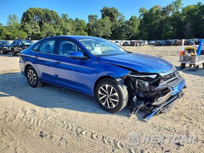 Czwarte zdjęcie samochodu z boku: 2022 VOLKSWAGEN JETTA S VIN:3VWCM7BUXNM015861 - miniatura
