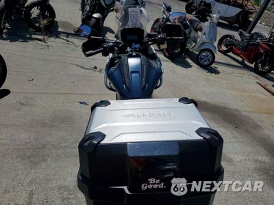 Zdjęcie 6 z 9 samochodu: 2024 HONDA NC750 XD VIN:JH2RH0916RK300484 - miniatura