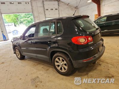 Drugie zdjęcie samochodu z przodu: 2010 VOLKSWAGEN TIGUAN S VIN:WVGAV7AX4AW526121 - miniatura