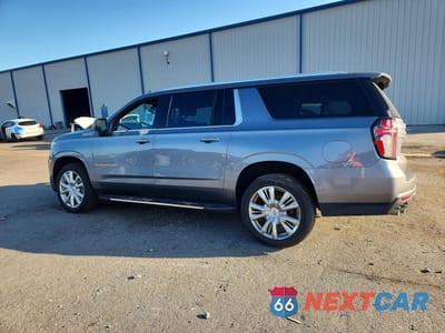 Drugie zdjęcie samochodu z przodu: 2021 CHEVROLET SUBURBAN K1500 HIGH COUNTRY VIN:1GNSKGKL4MR404737 - miniatura