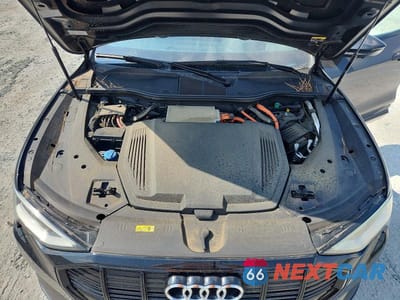Zdjęcie 12 z 13 samochodu: 2021 AUDI E-TRON PRESTIGE VIN:WA1VABGE5MB038148 - miniatura