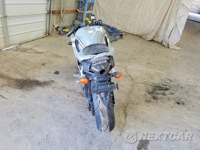 Czwarte zdjęcie samochodu z boku: 2026 HONDA CBR600 RR VIN:JH2PC40H7TK300220 - miniatura