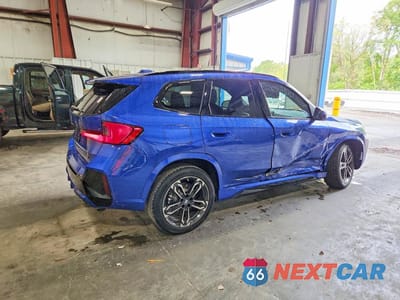 Trzecie zdjęcie samochodu z tyłu: 2026 BMW X1 XDRIVE28I VIN:WBX73EF05T5539508 - miniatura
