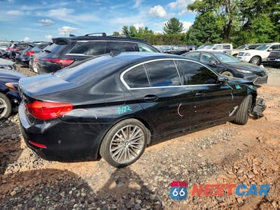 Trzecie zdjęcie samochodu z tyłu: 2019 BMW 530 XI VIN:WBAJA7C50KWW35816 - miniatura