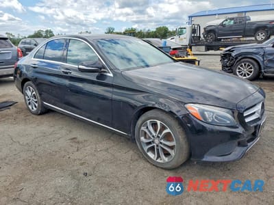 Czwarte zdjęcie samochodu z boku: 2015 MERCEDES-BENZ C 300 4MATIC VIN:55SWF4KB0FU085011 - miniatura