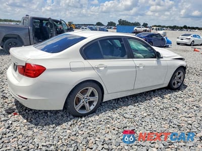 Trzecie zdjęcie samochodu z tyłu: 2015 BMW 320 I VIN:WBA3B1G59FNT64828 - miniatura
