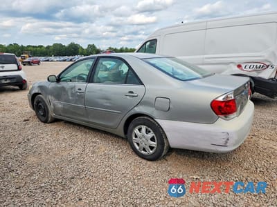 Drugie zdjęcie samochodu z przodu: 2005 TOYOTA CAMRY LE VIN:4T1BE32K65U525845 - miniatura