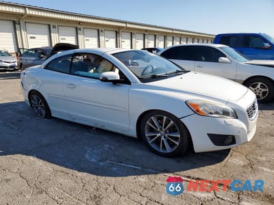 Czwarte zdjęcie samochodu z boku: 2013 VOLVO C70 T5 VIN:YV1672MC9DJ139334 - miniatura