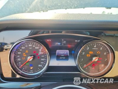 Zdjęcie 9 z 12 samochodu: 2019 MERCEDES-BENZ E-KLASSE E 300 VIN:WDDZF4JB4KA519665 - miniatura