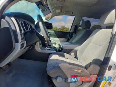Zdjęcie 7 z 12 samochodu: 2011 TOYOTA TUNDRA CREWMAX SR5 VIN:5TFEY5F18BX115502 - miniatura