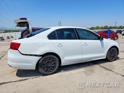 Trzecie zdjęcie samochodu z tyłu: 2014 VOLKSWAGEN JETTA BASE VIN:3VW2K7AJ8EM303256 - miniatura