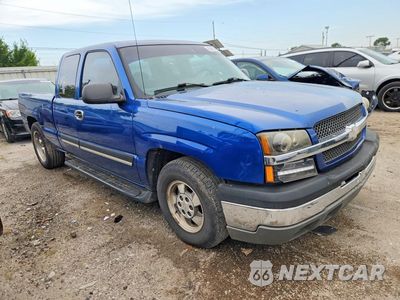 Czwarte zdjęcie samochodu z boku: 2004 CHEVROLET SILVERADO C1500 VIN:2GCEC19V241158108 - miniatura