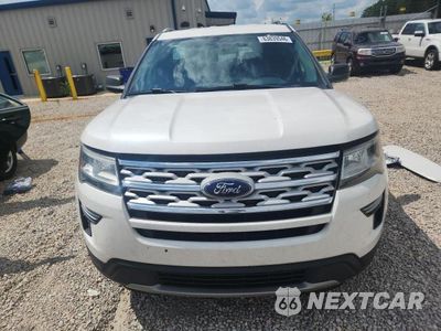 Piąte zdjęcie samochodu w środku: 2019 FORD EXPLORER XLT VIN:1FM5K7D81KGA49156 - miniatura