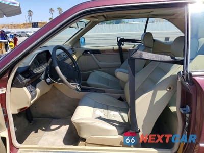 Zdjęcie 7 z 12 samochodu: 1992 MERCEDES-BENZ 300 CE VIN:WDBEA51D6NB657915 - miniatura