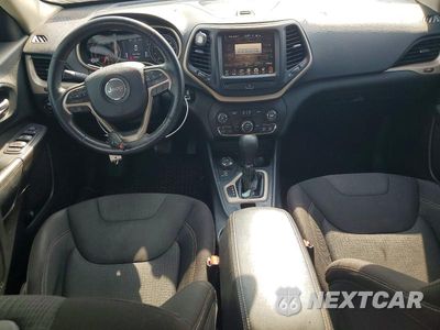 Zdjęcie 8 z 12 samochodu: 2016 JEEP CHEROKEE LATITUDE VIN:1C4PJMCS2GW122916 - miniatura