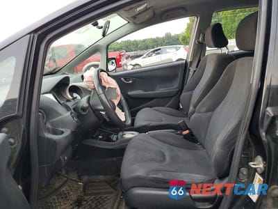 Zdjęcie 7 z 13 samochodu: 2011 HONDA FIT SPORT VIN:JHMGE8H59BC002084 - miniatura