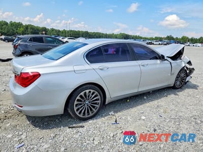 Trzecie zdjęcie samochodu z tyłu: 2012 BMW 740 I VIN:WBAKA4C58CDS99428 - miniatura