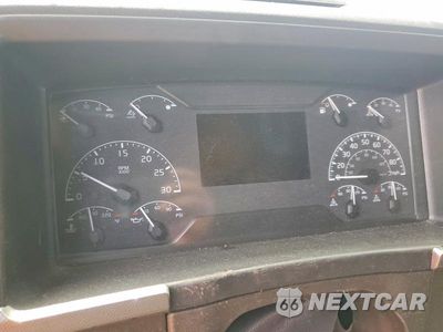 Zdjęcie 9 z 13 samochodu: 2024 VOLVO VNL SEMI TRUCK VIN:4V4NC9EH2RN660173 - miniatura