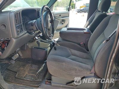 Zdjęcie 7 z 12 samochodu: 2005 GMC SIERRA K2500 HEAVY DUTY VIN:1GTHK23215F841643 - miniatura