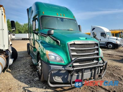 Czwarte zdjęcie samochodu z boku: 2019 FREIGHTLINER CASCADIA 126 VIN:3AKJHHDR8KSHU7271 - miniatura