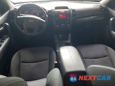 Zdjęcie 8 z 13 samochodu: 2011 KIA SORENTO LX VIN:5XYKTCA1XBG140174 - miniatura