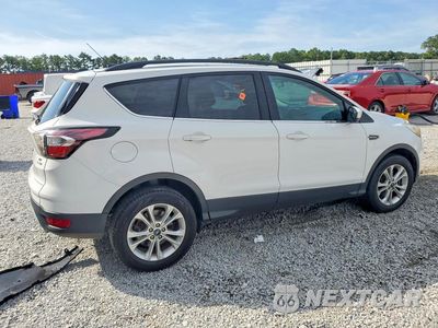 Trzecie zdjęcie samochodu z tyłu: 2017 FORD ESCAPE SE VIN:1FMCU9GD5HUA35129 - miniatura