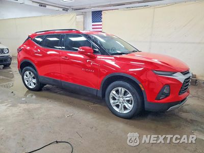 Czwarte zdjęcie samochodu z boku: 2021 CHEVROLET BLAZER 2LT VIN:3GNKBCR41MS561971 - miniatura