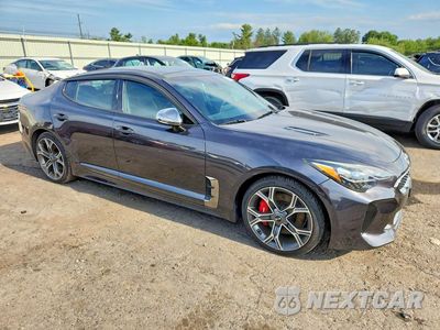 Czwarte zdjęcie samochodu z boku: 2019 KIA STINGER GT1 VIN:KNAE45LCXK6066338 - miniatura