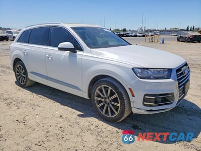 Czwarte zdjęcie samochodu z boku: 2019 AUDI Q7 PRESTIGE VIN:WA1VAAF79KD032268 - miniatura
